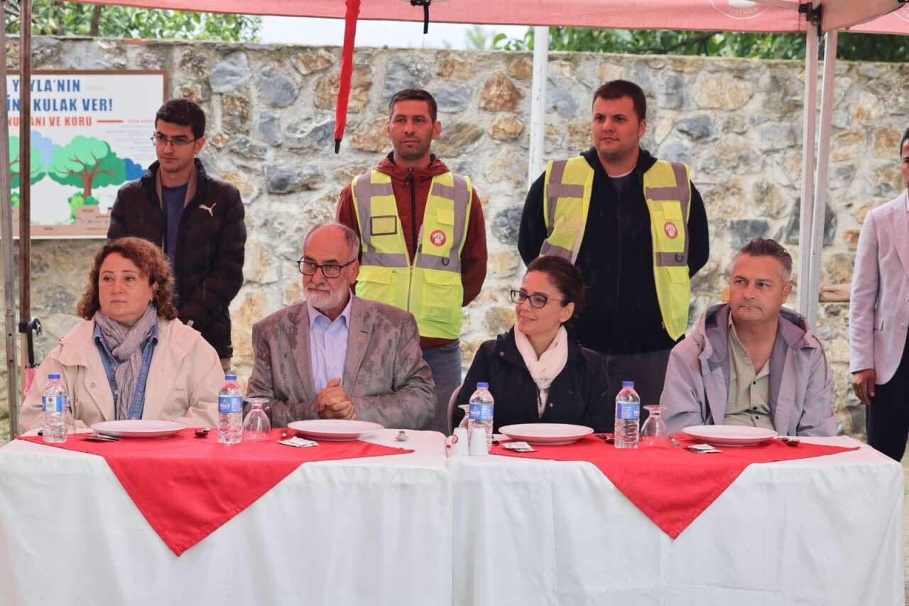 Menteşe’de Geleneksel Yayla Kavun Yarışması Düzenlendi: Yaylanın En Güzel Kavunu Belli Oldu 5